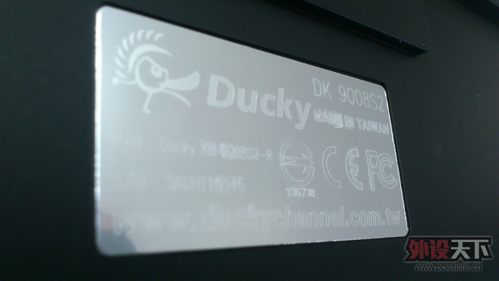 ���ѳ������Ϻ���Ducky 9008 S2�̹���ᣬ95�£�˳�ᵽ��