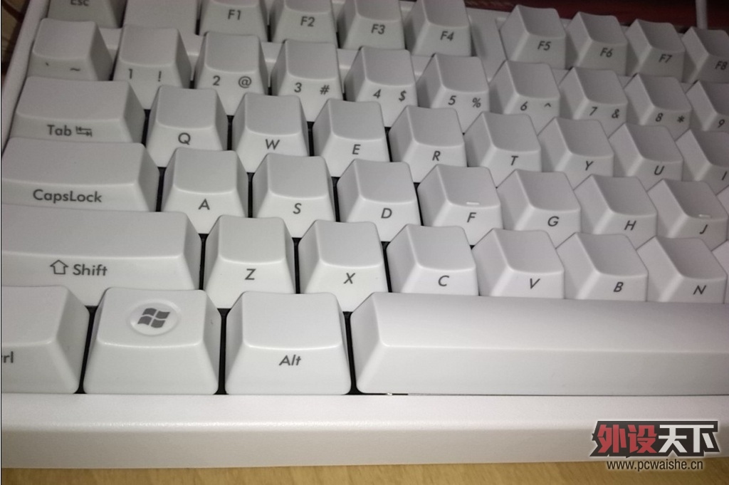 F ���ߺ��� 104 �ڰ�˫ɷ��