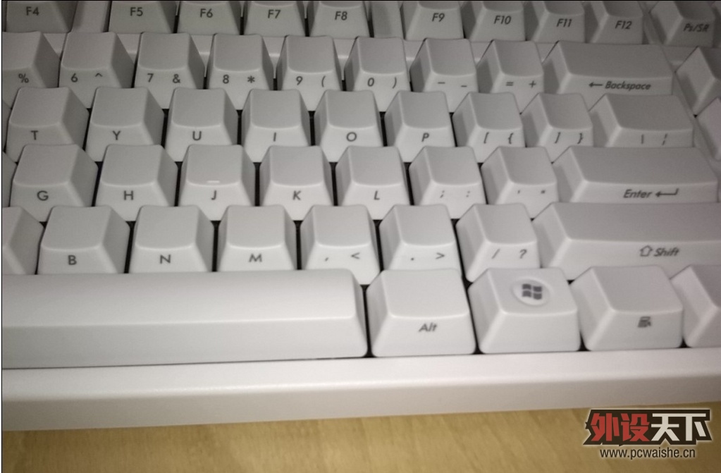 F ���ߺ��� 104 �ڰ�˫ɷ��