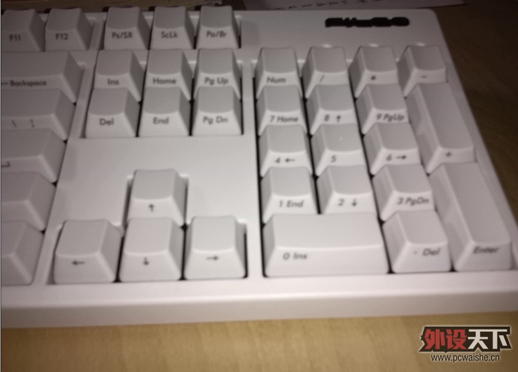 F ���ߺ��� 104 �ڰ�˫ɷ��