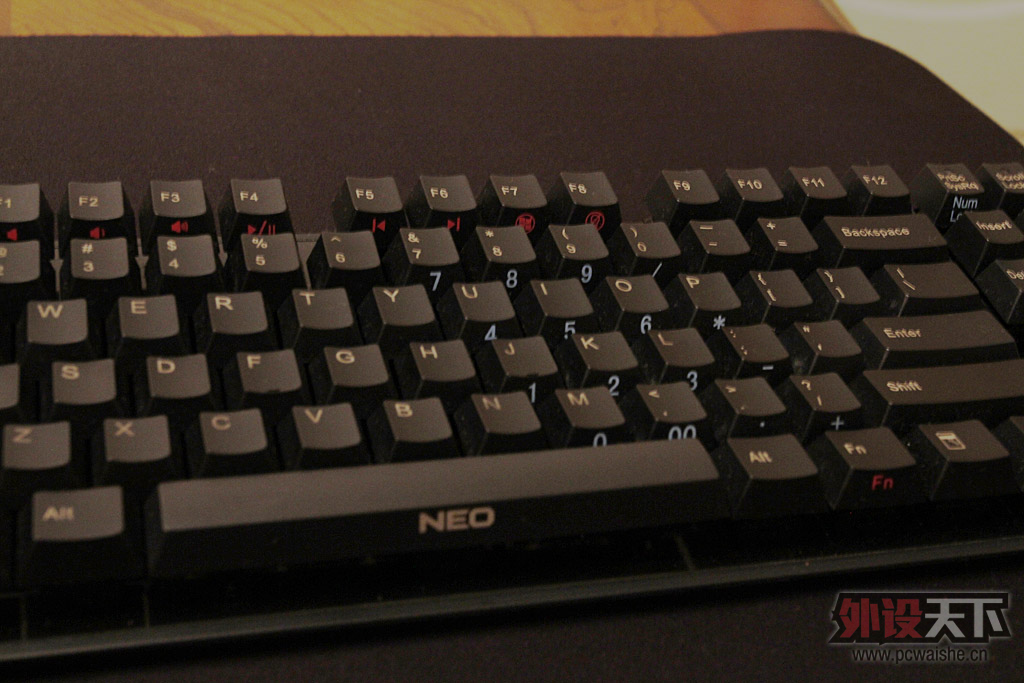 �ѳ� ������NEO Zelia 87���� ��������˫ģ�������