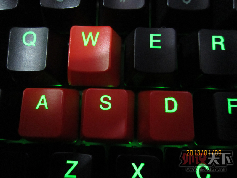 [����]����M1��е����(�ݶ�)��DUCKY 9008 Shine͸���ñ���۸����꣡