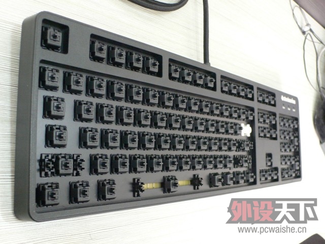 ��Pioneer�١�Steelseries 7G Pro GAMING ���Ӿ�����е����