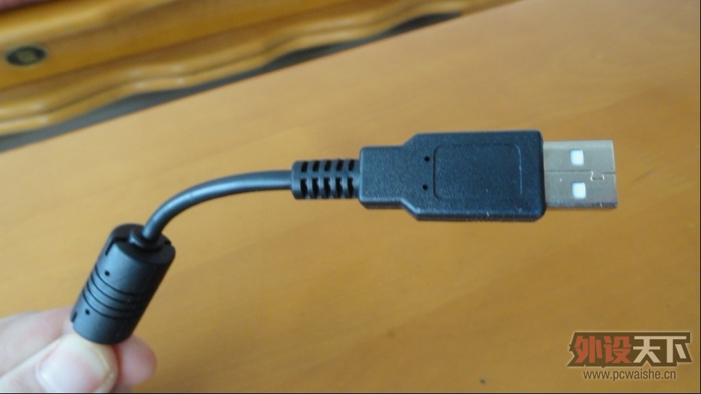 ��AZiO LeveTron&reg; KB528U��е���̡����ײ���