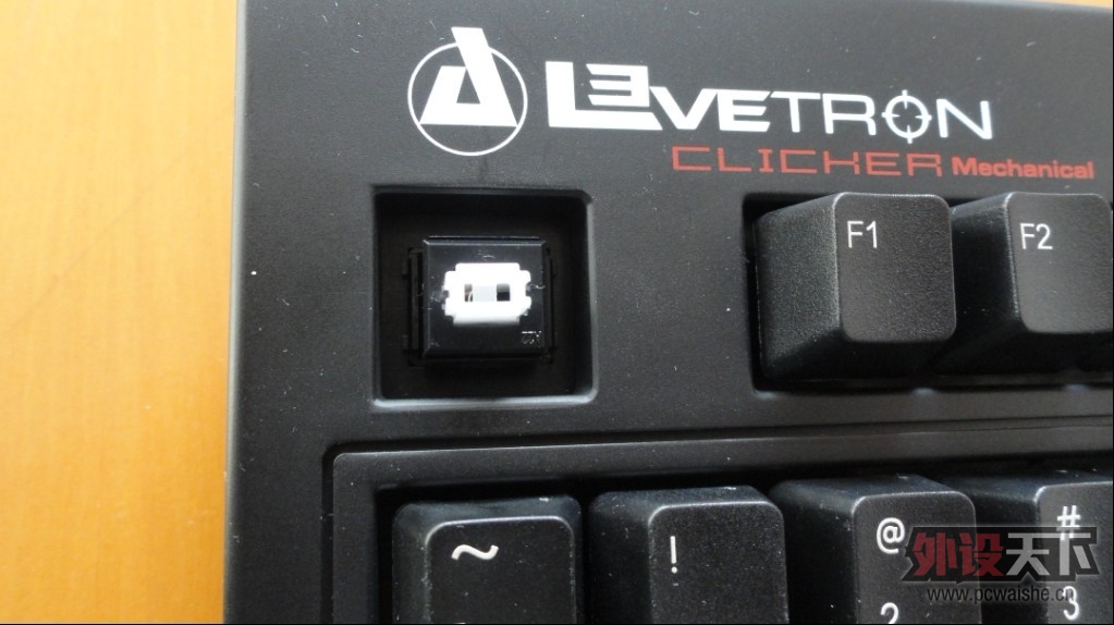 ��AZiO LeveTron&reg; KB528U��е���̡����ײ���
