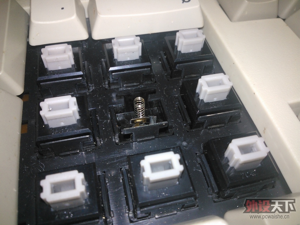 ��AZiO LeveTron&reg; KB528U��е���̡����ײ���