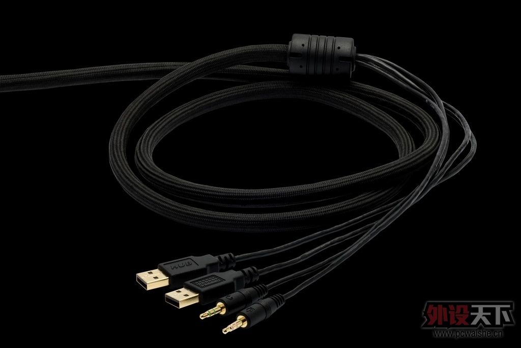 Zibal_60_cable_black_bg.jpg