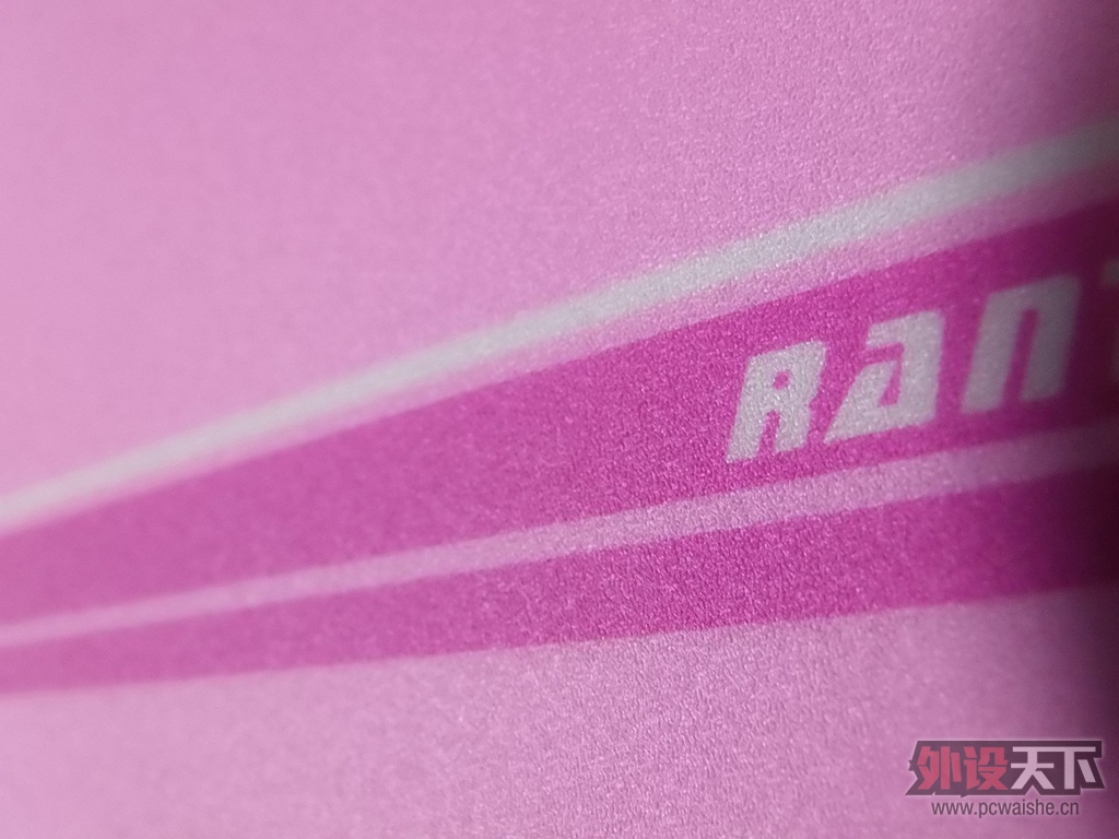 �ͼ۲����ʣ�ɫ�ʰ�쵵�ѡ��---RANTOPAD P10G���⼰ͬ�ż򵥶Ա�