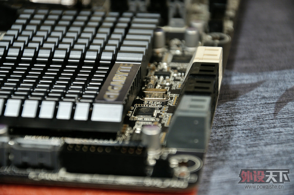 ����衿����UPϵ�лع飬GA-X79-UP4���忪�����