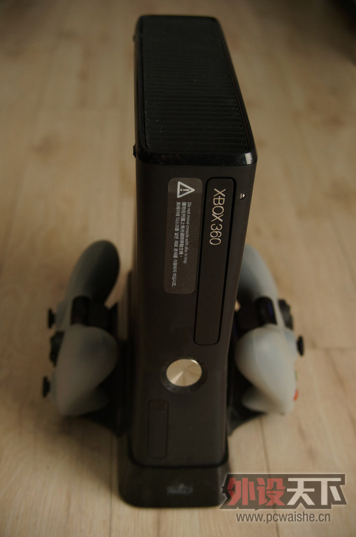 [�Ϻ�]XBOX360 SLIM 250G+kinect+˫ԭװ�����ֱ������ۡ�