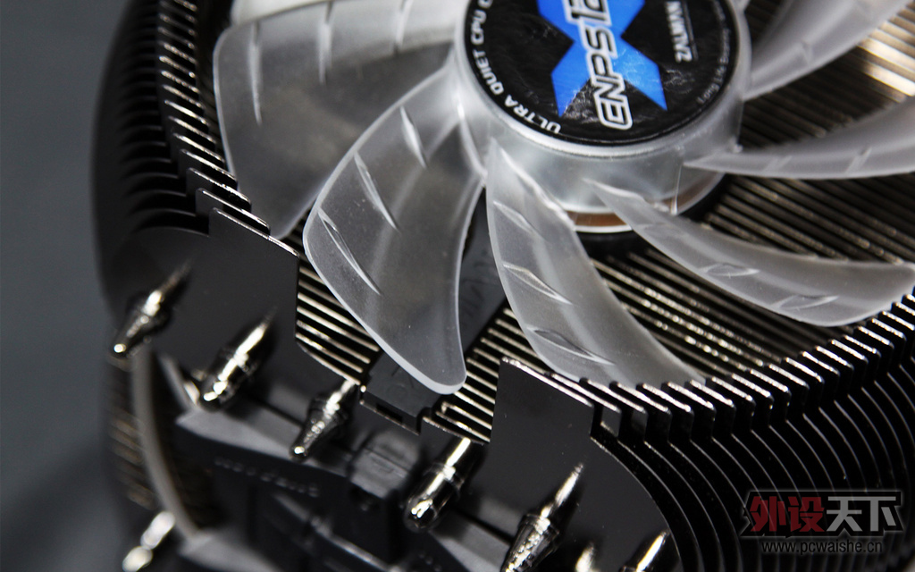���������� ˫�����ȹ� Zalman CNPS12Xɢ���� ������������