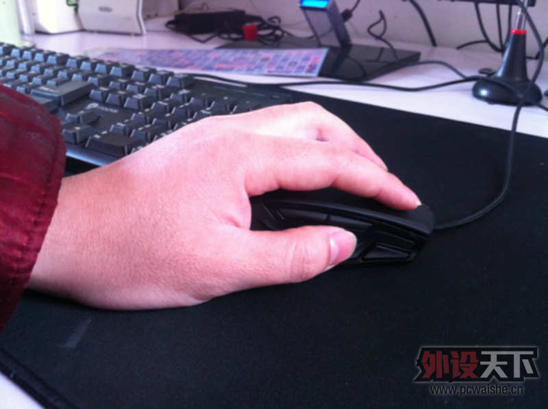 С�ڻ����Σ�GIGABYTE��Aivia Krypton ˫������Ϸ���С��(ͼƬ�Ѹ��£�
