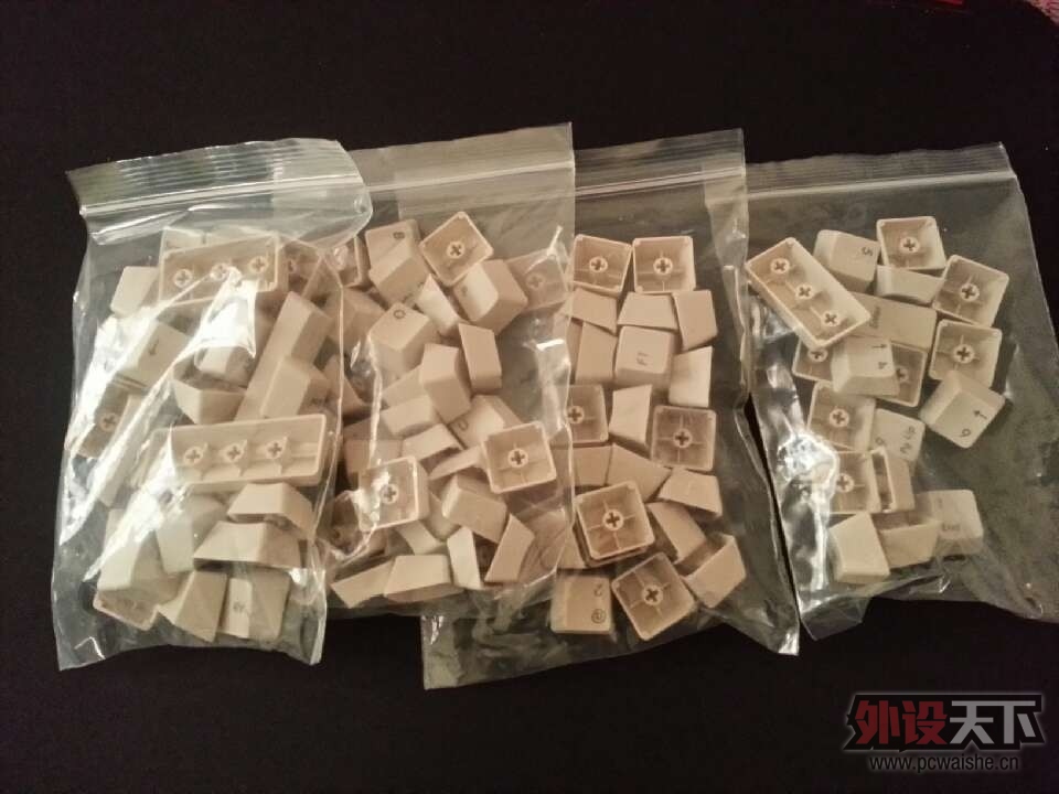 ����ȫ��F��ɫ��ñ������2���ѳ���