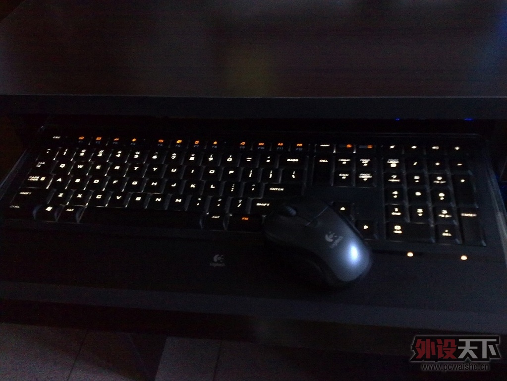 [�������][����]�޼�Logitech Illuminated Keyboard
