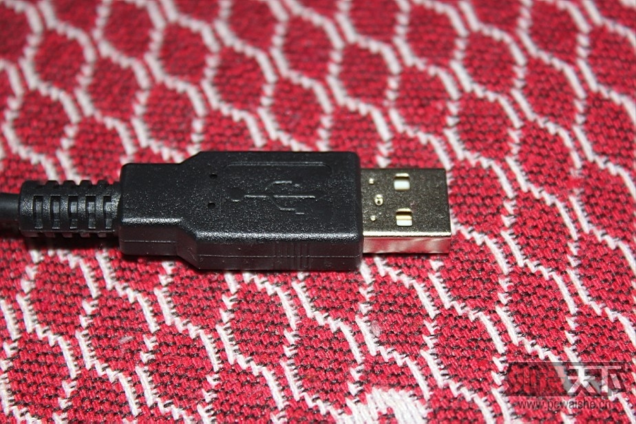 AZiO LeveTron&reg; KB528Uе̡Ĳ