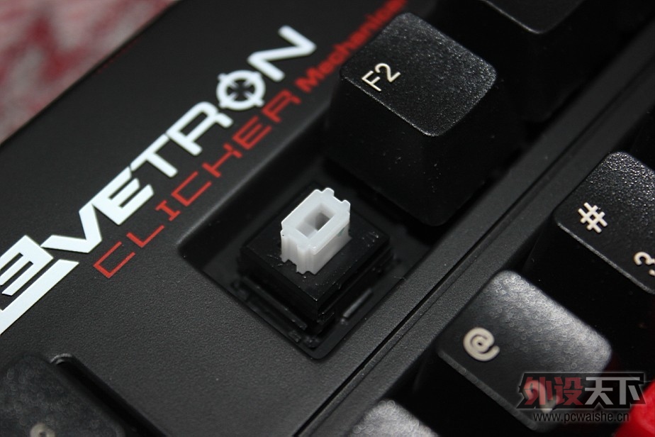 AZiO LeveTron&reg; KB528Uе̡Ĳ
