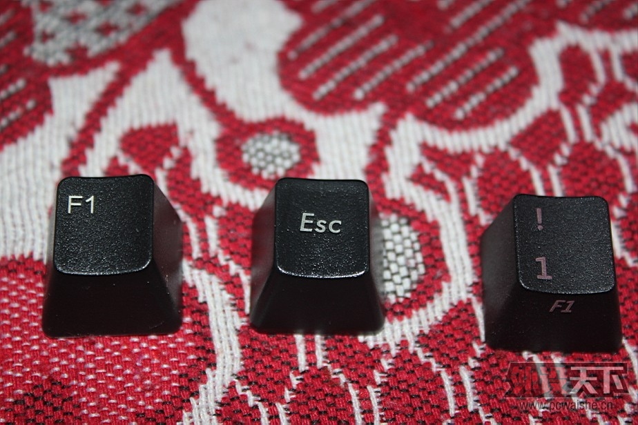AZiO LeveTron&reg; KB528Uе̡Ĳ