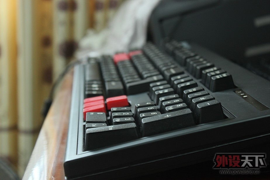 AZiO LeveTron&reg; KB528Uе̡Ĳ