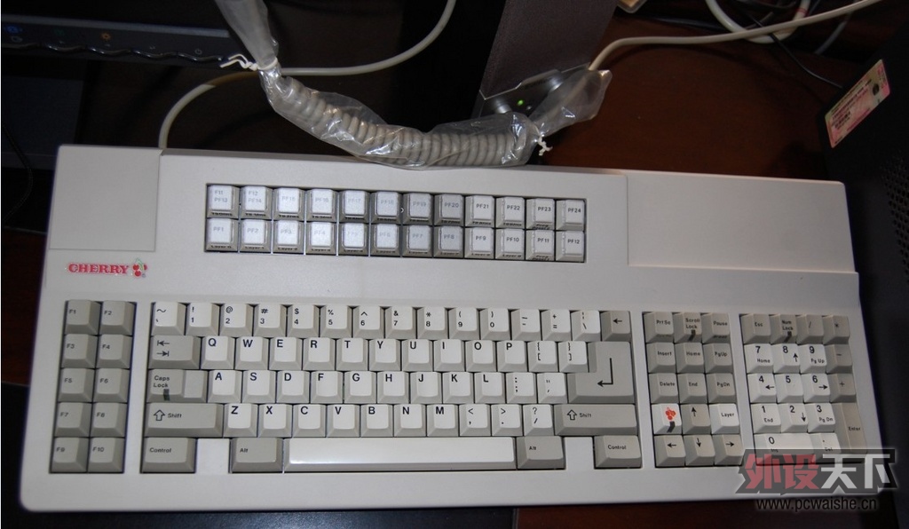 [�ѳ�]���㽭��G80-2100 9����,1500��˳�硣��1��Filco����1��С����׷��ESC��ɫ��.