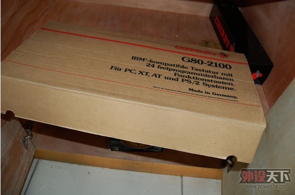[�ѳ�]���㽭��G80-2100 9����,1500��˳�硣��1��Filco����1��С����׷��ESC��ɫ��.
