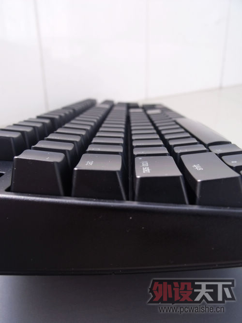 Ƕ