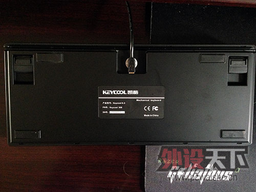 ޼G70084