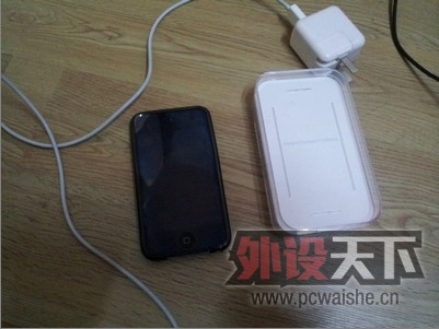 ���ܵĶ�̳���� 32G ��ɫtouch4