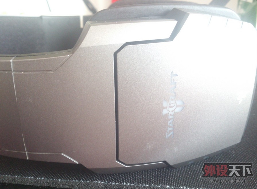 ��ɽ�������� 9��  razer Ů������