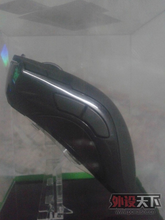ѳ~ razer  4G
