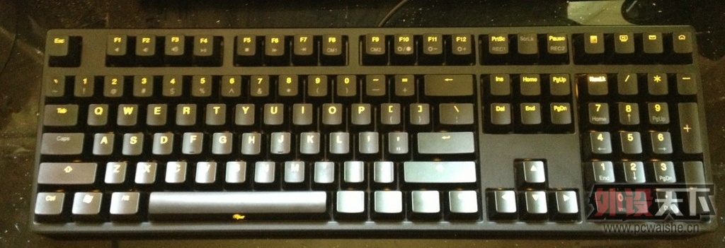 ���ѳ���Ducky 9008 Shine 2 �ƹ� ����