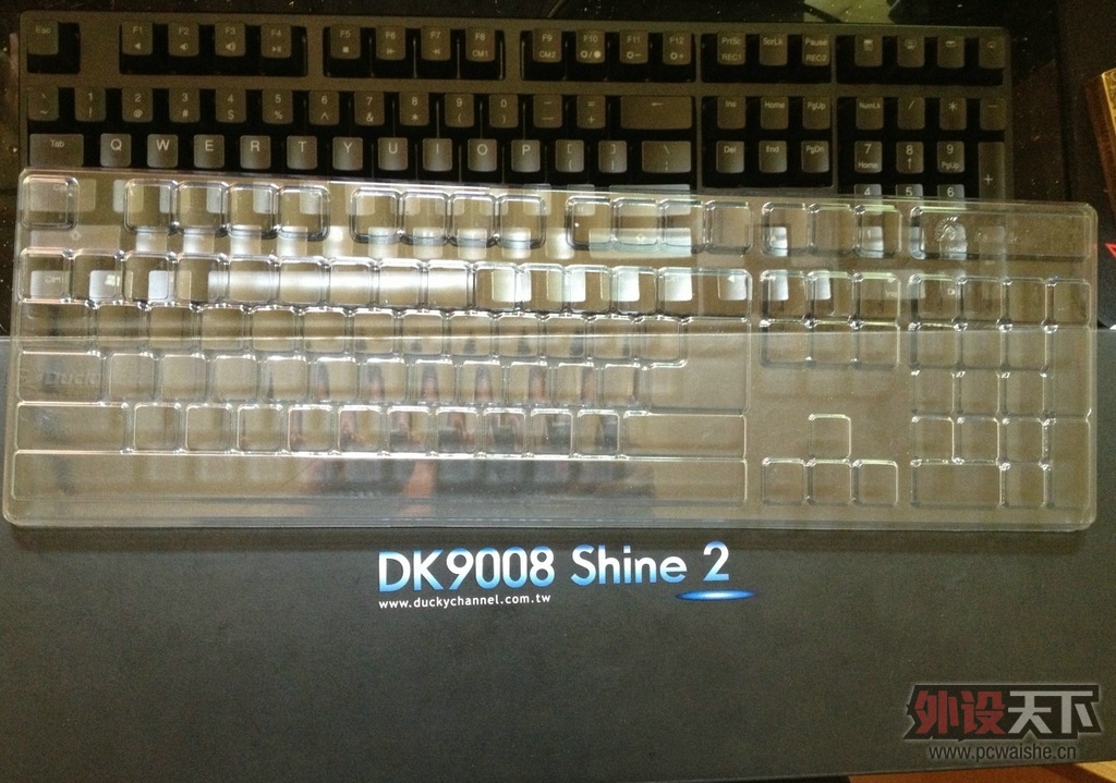 ���ѳ���Ducky 9008 Shine 2 �ƹ� ����