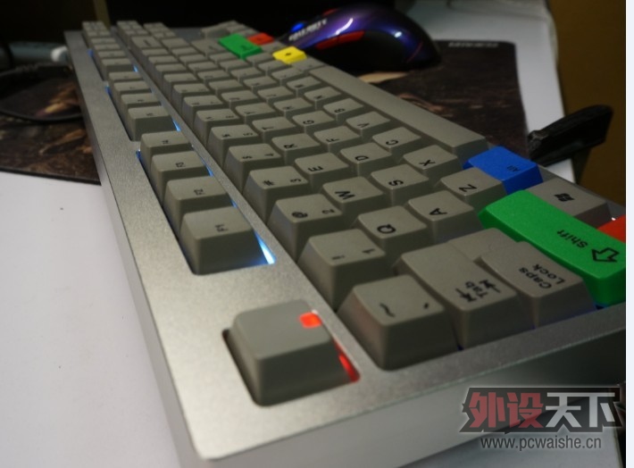 [����] [�Ϻ�]��KMAC87һ����ڼ��̽���2700��������ȫ�³�籦һ��