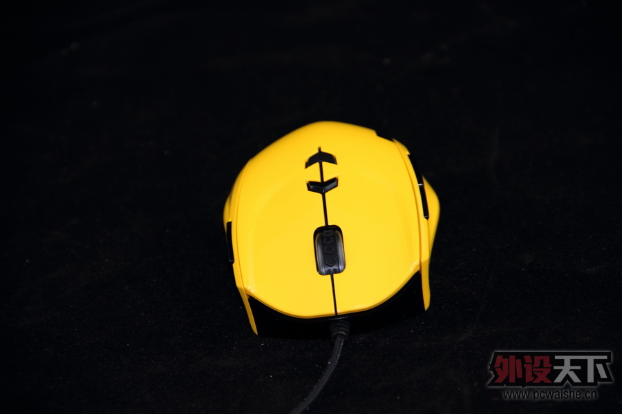 �����һ��Tt eSPORTS��������ɫ����Ƭ ������