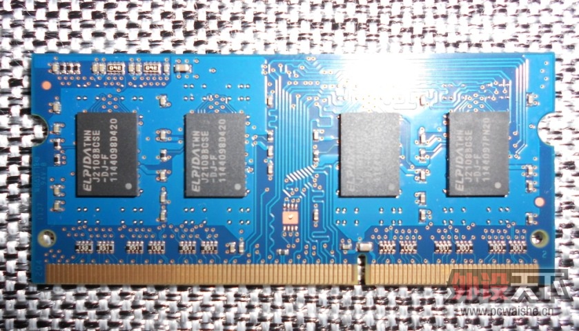 ���������������� �ʼǱ��ڴ�2g 1333һ��
