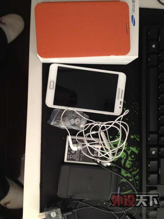 ����i9228