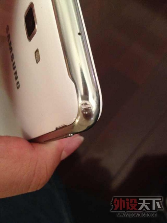 ����i9228