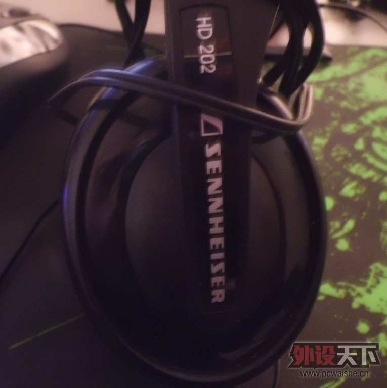 ���ɶ��������ZOWIE������ɫ��ɭ������HD202�۸�200��