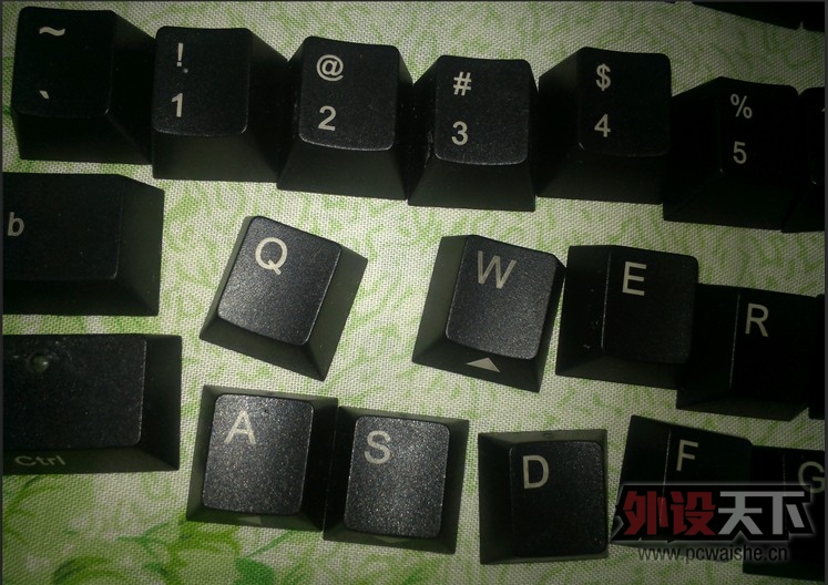 ɾ