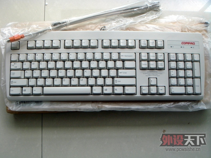 ���˸�RT235BTW
