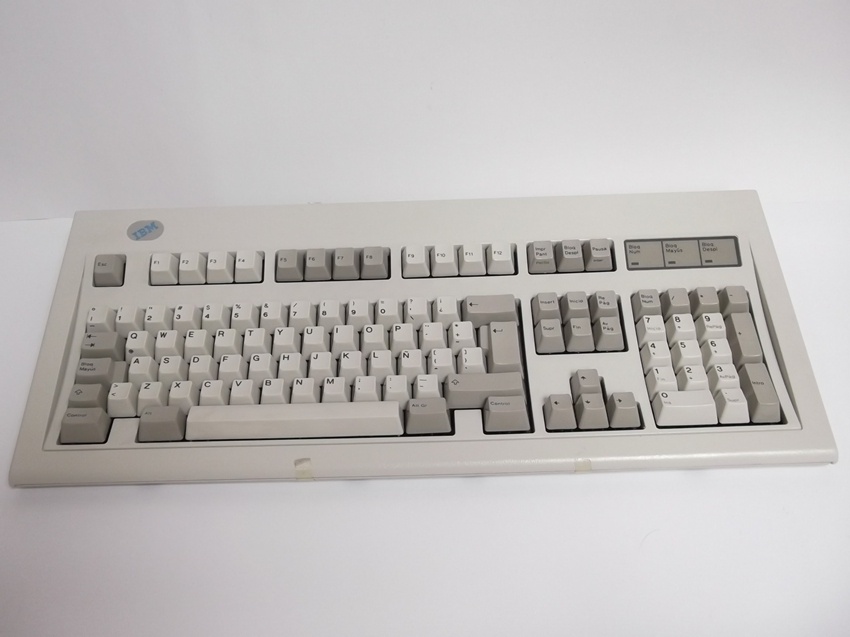 IBM MODEL M