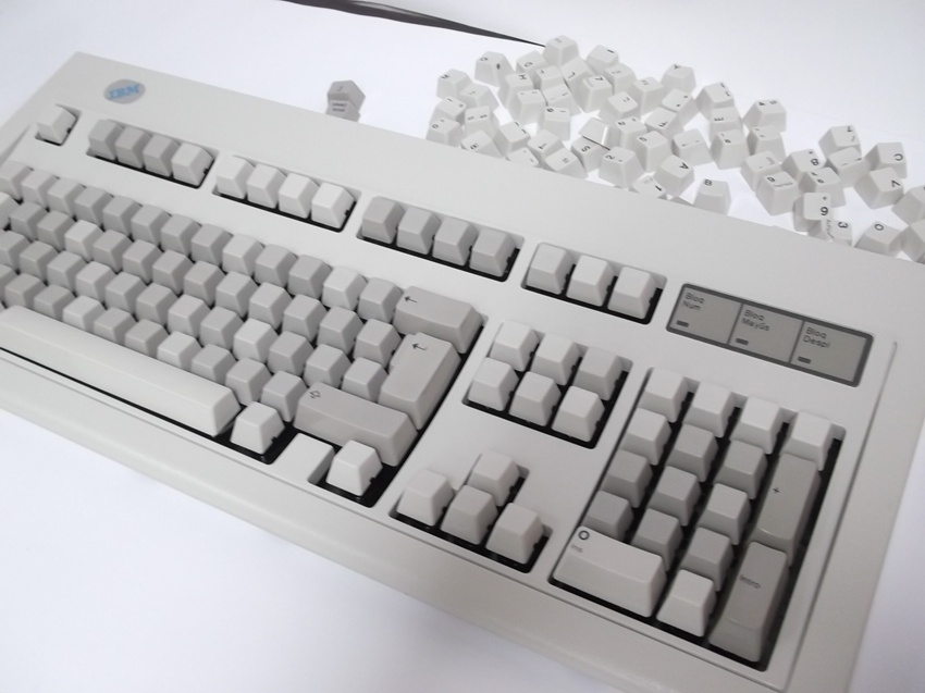IBM MODEL M