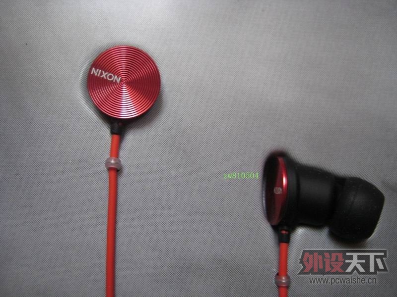 ������Skullcandy������Nixon����