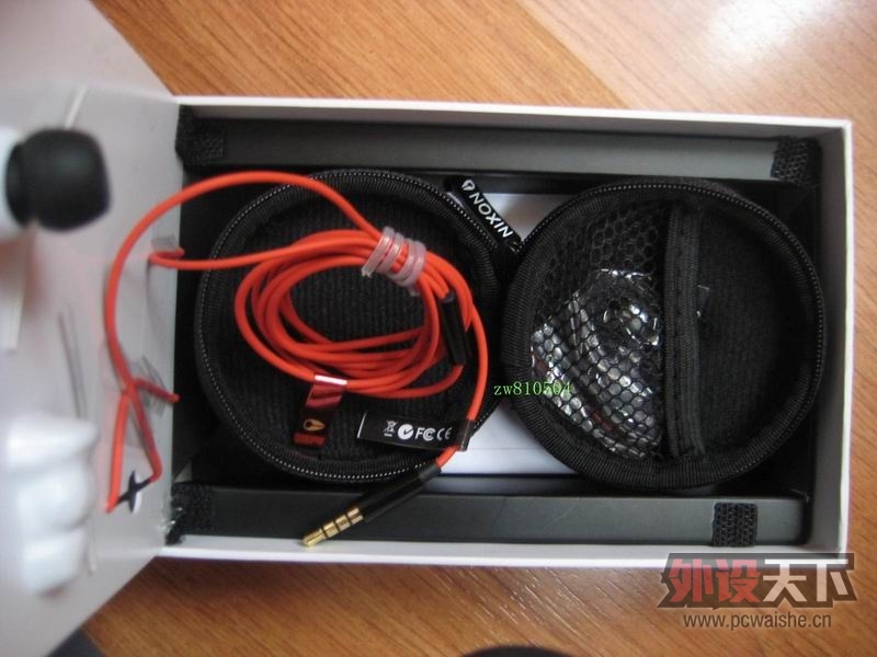 ������Skullcandy������Nixon����