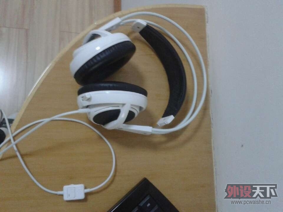 �������� V2  ��ɫ
