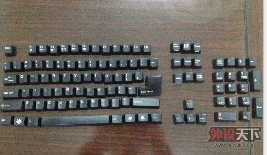 X5829F7XZ{ZRV[OU%D}K)`3.jpg