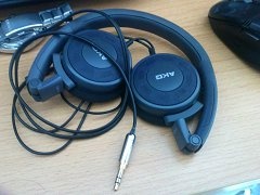 �����Լ۱ȶ��� akg k420