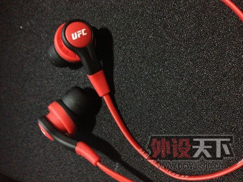 ����UFC���ص������ʽ������ 150����˦��