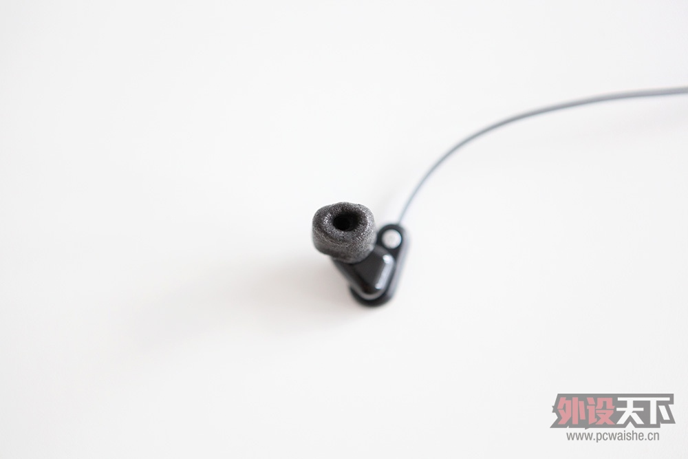 de·֮steelseries FLUX IN-EAR PROĵ