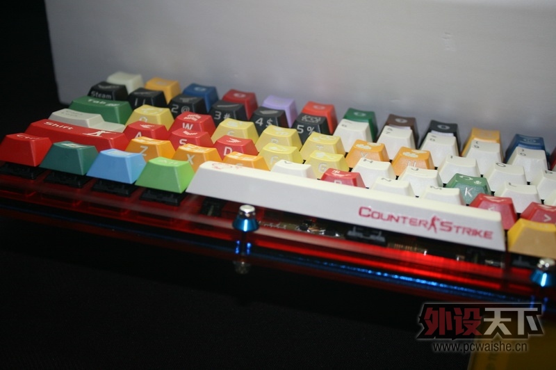 �ȴ�POKER2ͬʱ���ļ��ű��˵Ŀ��ƻ�mini�����շ���һ�£�������û�¸����˼��ţ�