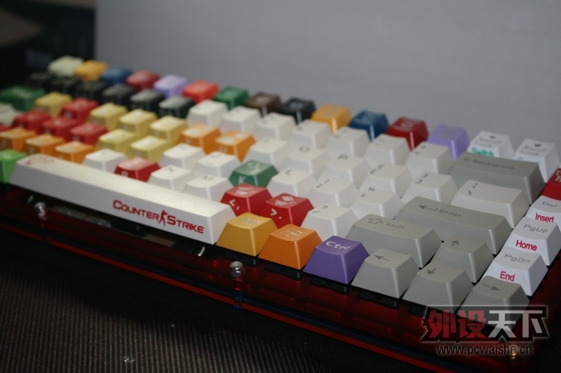 �ȴ�POKER2ͬʱ���ļ��ű��˵Ŀ��ƻ�mini�����շ���һ�£�������û�¸����˼��ţ�